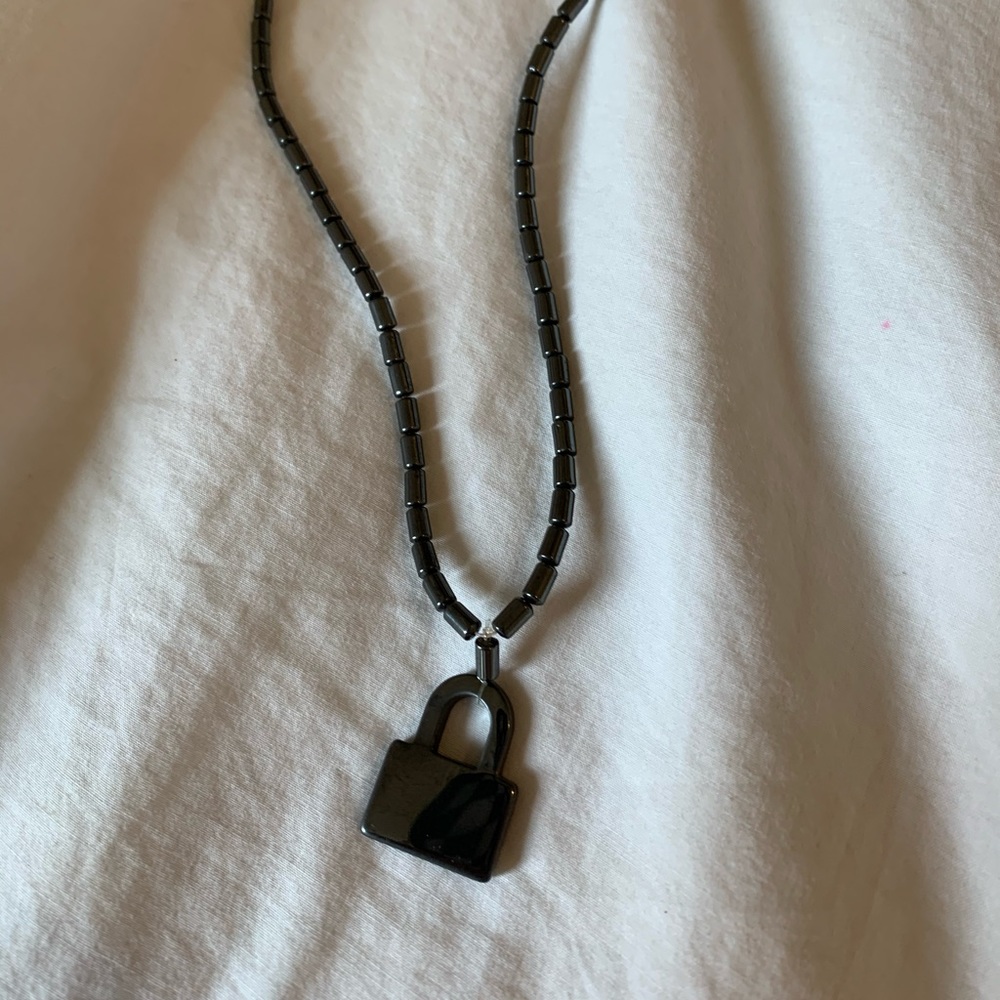 Black Glass Lock Neckless